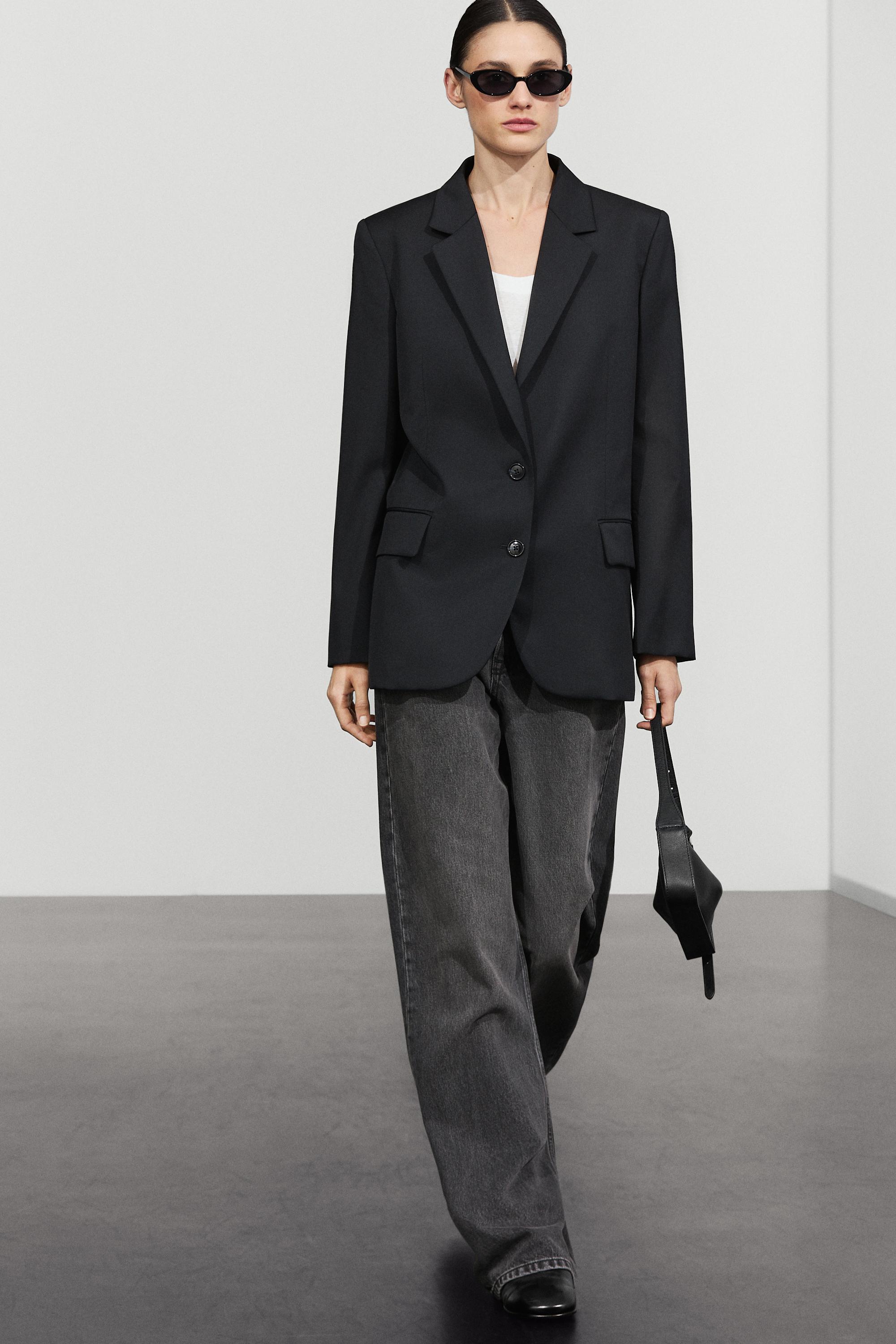 100% extra fine wool two-button blazer